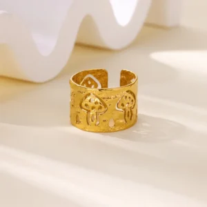 Anillo "Magic Kingdom"en Acero Inoxidable y Chapado en Oro de 18K