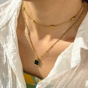 Alternative view of Collar "Black Window" en Acero Inoxidable y Chapado en Oro de 18K