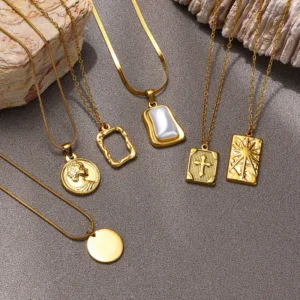 Alternative view of Collar "Solar Star" en Acero Inoxidable y Chapado en Oro de 18K