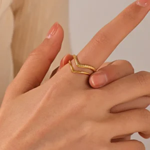Alternative view of Anillo "Wonder Woman" en Acero Inoxidable y Chapado en Oro de 18K