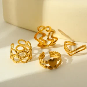Alternative view of Anillo "Panal" en Acero Inoxidable y Chapado en Oro de 18K