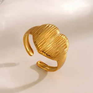 Anillo "Big Heart" en Acero Inoxidable y Chapado en Oro de 18K