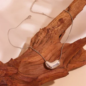 Alternative view of Collar "Puzzle" en Color Plata de Acero Inoxidable y Chapado en Oro de 18K