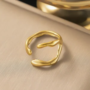 Alternative view of Anillo "Branch" en Acero Inoxidable y Chapado en Oro de 18K