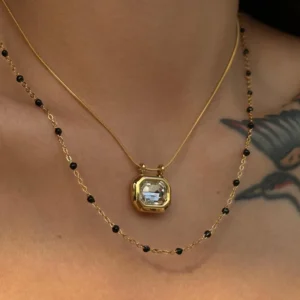 Alternative view of Collar "Cristal Clear" con Zirconia en Acero Inoxidable y Chapado en Oro de 18K