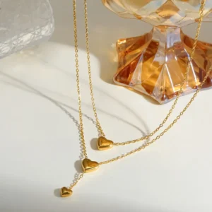 Collar Multicadena "Tre Cuori" en Acero Inoxidable y Chapado en Oro de 18K