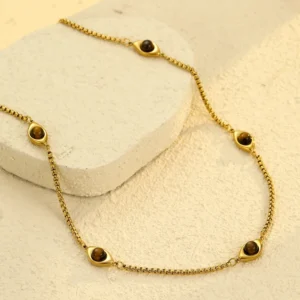 Collar "Avellana"con Ojo de Tigre (Piedra Natural) en Acero Inoxidable y Chapado en Oro de 18K