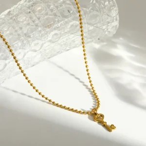 Collar “Vera” en Acero Inoxidable y Chapado en Oro de 18K