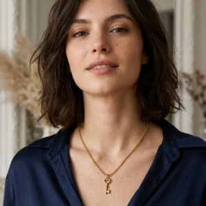 Alternative view of Collar “Vera” en Acero Inoxidable y Chapado en Oro de 18K