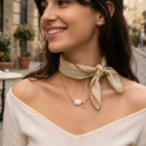 Collar “Mila” con Piedra Natural en Acero Inoxidable Dorado