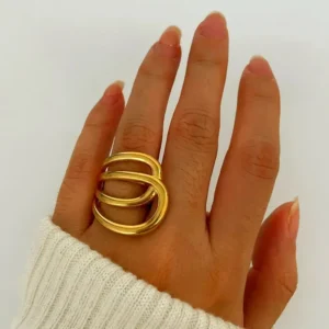 Anillo Statement “Remembering” en Acero Inoxidable y Chapado en Oro