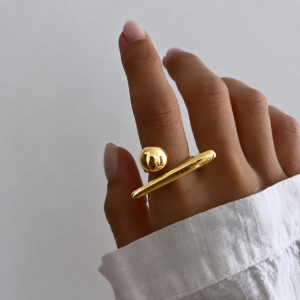 Anillo “Corallia” en Acero Inoxidable y Chapado en Oro