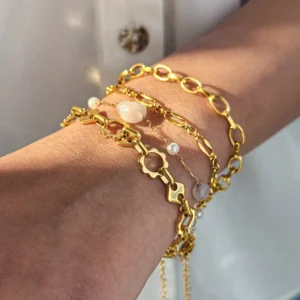 Alternative view of Pulsera “Engrane” en Acero Inoxidable y Chapado en Oro