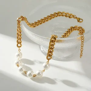 Collar “Pearla” en Acero Inoxidable y Chapado en Oro de 18K