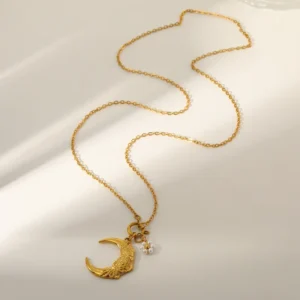 Collar “Elara” en Acero Inoxidable Dorado