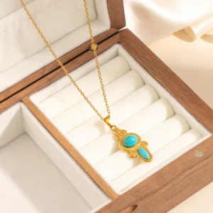 Collar “Amalie” en Acero Inoxidable de Titanio