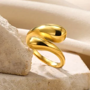 Anillo “Ona” en Acero Inoxidable y Chapado en Oro de 18K