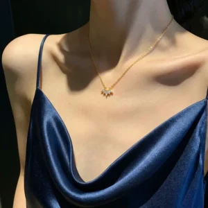 Collar “Lotus” con Zirconia en Acero Inoxidable de Titanio