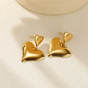 Alternative view of Aretes “Amora” en Acero Inoxidable y Chapados en Oro de 18K