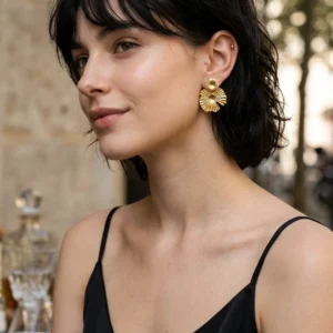Alternative view of Aretes “Cherie” en Acero Inoxidable y Chapados en Oro de 18K
