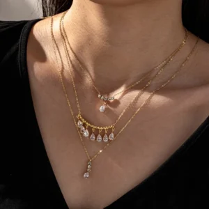 Alternative view of Collar con Zirconia "Little Diamonds" en Acero Inoxidable y Chapado en Oro de 18K