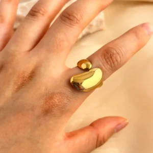 Anillo "Stone" en Acero Inoxidable y Chapado en Oro de 18K