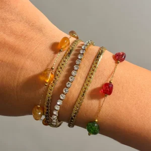 Alternative view of Pulsera “Orange Bites” con Piedras Naturales en Acero Inoxidable y Chapado en Oro de 18K