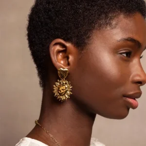 Aretes Statement "Burning Heart" en Acero Inoxidable y Chapado en Oro de 18K
