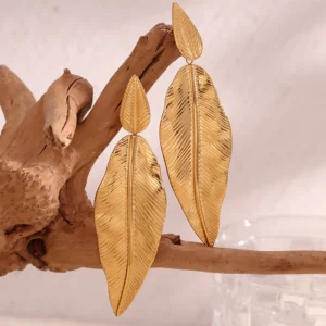 Aretes Statement "Leaf" en Acero Inoxidable y Chapado en Oro
