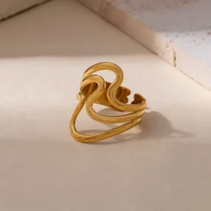 Anillo "Waves" en Acero Inoxidable Dorado