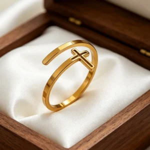 Anillo "Croix" en Acero Inoxidable y Chapado en Oro