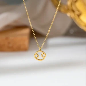 Collar Astrológico "Cáncer" en Acero Inoxidable y Chapaod en Oro de 18K