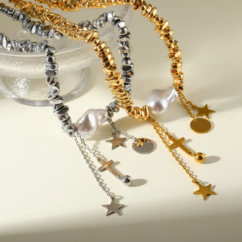 Collar "Moon Mermaid" en Acero Inoxidable y Chapado en Oro de 18K - Imagen 4