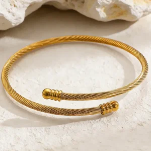 Brazalete "Babilonia" en Acero Inoxidable y Chapado en Oro de 18K
